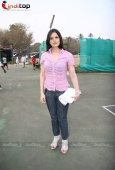 Zarine Khan at Tennis Academy event - inditop.com 