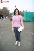 Zarine Khan at Tennis Academy event - inditop.com 1