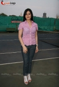 Zarine Khan at Tennis Academy event - inditop.com 16