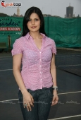 Zarine Khan at Tennis Academy event - inditop.com 18