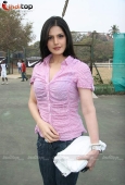 Zarine Khan at Tennis Academy event - inditop.com 6