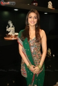 Aarti Chabbri promote Dus Tola film at Gitanjali store - inditop.com14