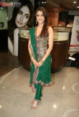 Aarti Chabbri promote Dus Tola film at Gitanjali store - inditop.com16