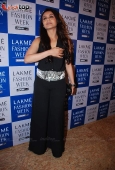 Amisha, mugdha, rani, Mallaika Arora & other celebs on day 5 of Lakme - inditop.com21