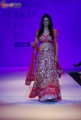 Anjana Sukhani walks for Abhi Rahul at LFW day 5 - inditop.com3