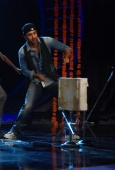 Priyanka & Ranbir at Indias Got Talent on the sets - inditop.com43