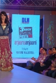 Priyanka chopra and ranbir walks the ramp for DHL Anjana Anjani show by Manish Malhotra - inditop.com