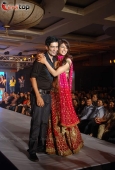 Priyanka chopra and ranbir walks the ramp for DHL Anjana Anjani show by Manish Malhotra - inditop.com29