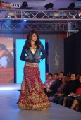 Priyanka chopra and ranbir walks the ramp for DHL Anjana Anjani show by Manish Malhotra - inditop.com9