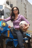 Sameera reddy learns to ride a bike - inditop.com2