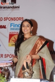 Vidya Balan with Martin Luther King 3 at Priyadarshni Award - inditop.com