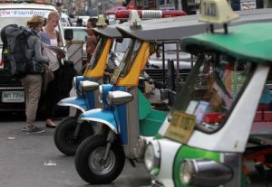 fights with tuk tuk thailand