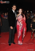 Aishwariya and Abhishek at Star Screen Awards red carpet - inditop.com 2