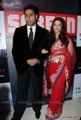 Aishwariya and Abhishek at Star Screen Awards red carpet - inditop.com 6