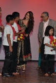 Aishwarya & Akshay grace Rose Day celebrations by CPAA - inditop.com17