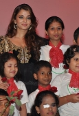 Aishwarya & Akshay grace Rose Day celebrations by CPAA - inditop.com21