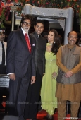 Aishwarya, Abhishek & Bigb at Fardeen Khan sister Laila Khan wedding reception to Frahan Furniturewala - inditop.com 