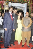 Aishwarya, Abhishek & Bigb at Fardeen Khan sister Laila Khan wedding reception to Frahan Furniturewala - inditop.com 1