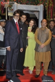 Aishwarya, Abhishek & Bigb at Fardeen Khan sister Laila Khan wedding reception to Frahan Furniturewala - inditop.com 2