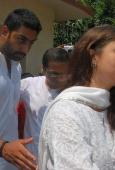 Aishwarya, Abhishek, Jaya and Shweta Bachchan at Durga Pooja 2