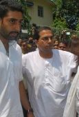 Aishwarya, Abhishek, Jaya and Shweta Bachchan at Durga Pooja 3