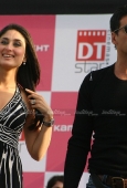 Akshay Kumar and Kareena Kapoor at DLF Place, Saket in New Delhi for promotion of their film Kambakkht Ishq 2