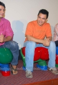 Amir, R madhavn & Sharman at 3 Idiots first song introduced to media, exclusive pics 10