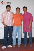 Amir, R madhavn & Sharman at 3 Idiots first song introduced to media, exclusive pics 5