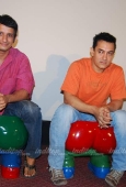 Amir, R madhavn & Sharman at 3 Idiots first song introduced to media, exclusive pics 8