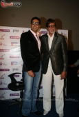 Amitabh & Abhishek watch Paa with Kids - inditop.com 7