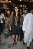 Beautiful Twinkle khanna inaugurate Prithvi Soni exhibition - inditop.com7