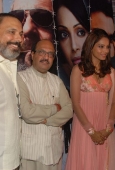 Bipasha Basu & John Abrahim grace Lamhaa Special Show - inditop.com16