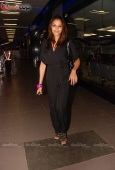 Bipasha Basu and Sharman arrive back in Mumbai From IIFA - inditop.com1