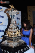 Bipasha Basu unveils Vandrevala Foundation race trophy - inditop.com 32