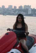 Brinda Parekh & Sunil Shetty at Formula One Jet Ski Race 11