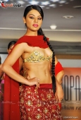 Brinda Parekh,Mahek Chhal & other super sexy models  walks the ramp for Roopaje 3