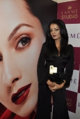 Celina Jaitley at LIFW beauty saloon - inditop.com 26