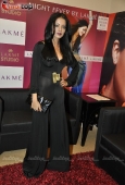 Celina Jaitley at LIFW beauty saloon - inditop.com 27