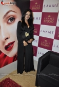 Celina Jaitley at LIFW beauty saloon - inditop.com 3