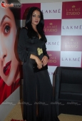 Celina Jaitley at LIFW beauty saloon - inditop.com 36