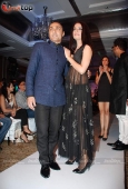 Celina Jaitley, Rahul Bose with designer Rina Dhaka, Dev R Nil at Signature fashion show - inditop.com39