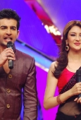 Dance India Dance anchor Beautiful Saumya Tandon Photoshoot on the sets of DID - inditop.com 9