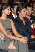 Deepika Padukone & Shah Rukh Khan at Cosmopolitan Awards -  inditop.com 4