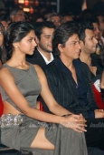 Deepika Padukone & Shah Rukh Khan at Cosmopolitan Awards -  inditop.com 5