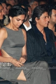 Deepika Padukone & Shah Rukh Khan at Cosmopolitan Awards -  inditop.com 6