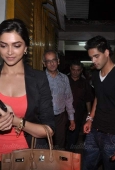 Deepika Padukone with siddharth mallya  at the special screening of Peepli Live - inditop.com15