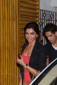 Deepika Padukone with siddharth mallya  at the special screening of Peepli Live - inditop.com19