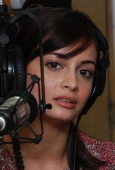 Dia Mirza & Arshad promote hum tum aur Ghost on Radiocity - inditop.com 