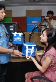 Dia Mirza & Arshad promote hum tum aur Ghost on Radiocity - inditop.com 4