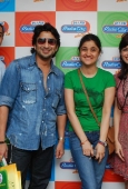 Dia Mirza & Arshad promote hum tum aur Ghost on Radiocity - inditop.com 5